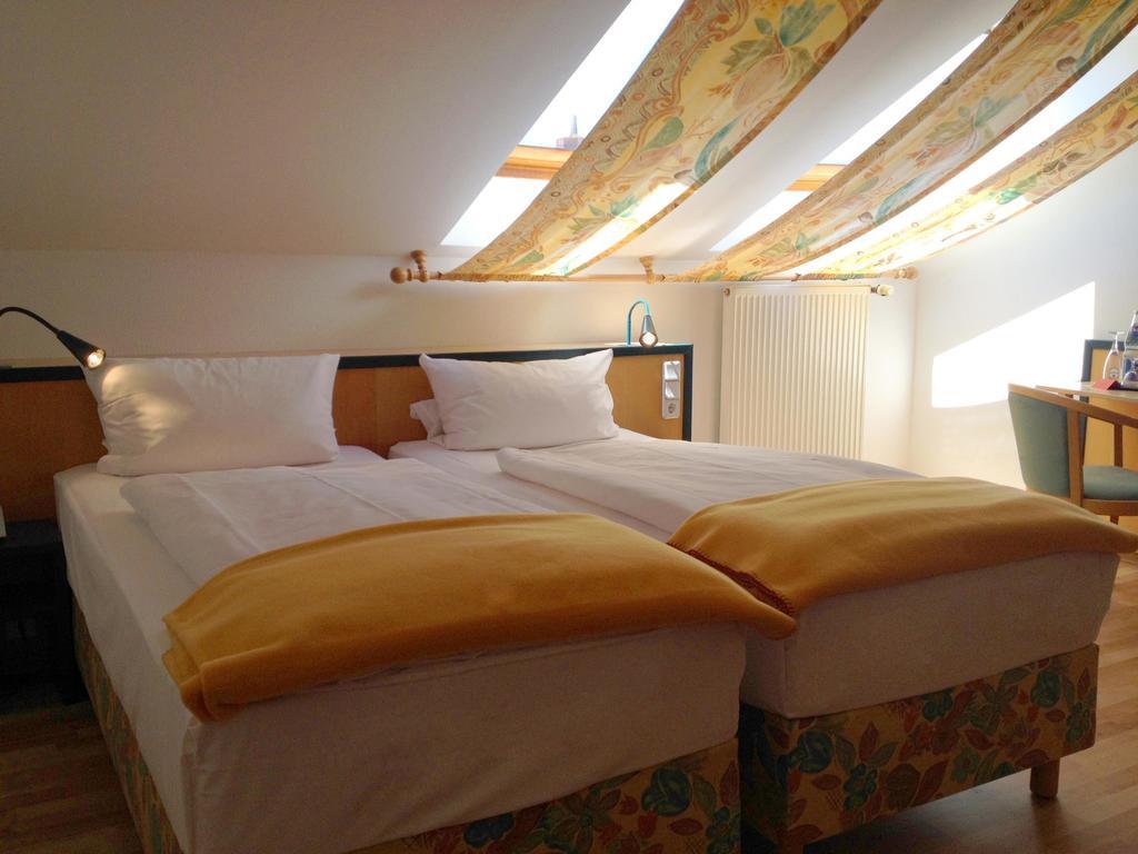 Hotel Am Quellberg Реклингхаузен Стая снимка