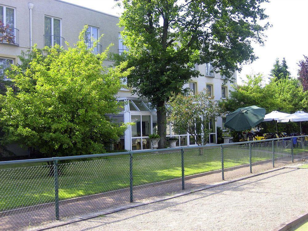 Hotel Am Quellberg Реклингхаузен Екстериор снимка
