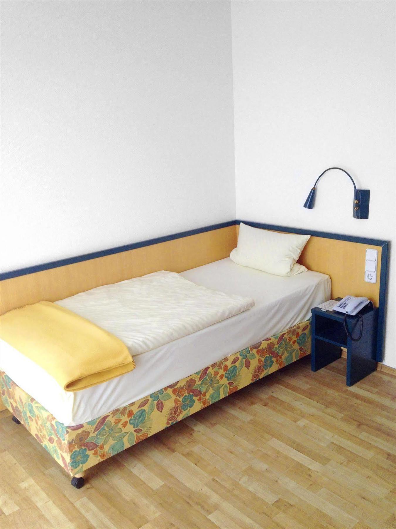 Hotel Am Quellberg Реклингхаузен Екстериор снимка